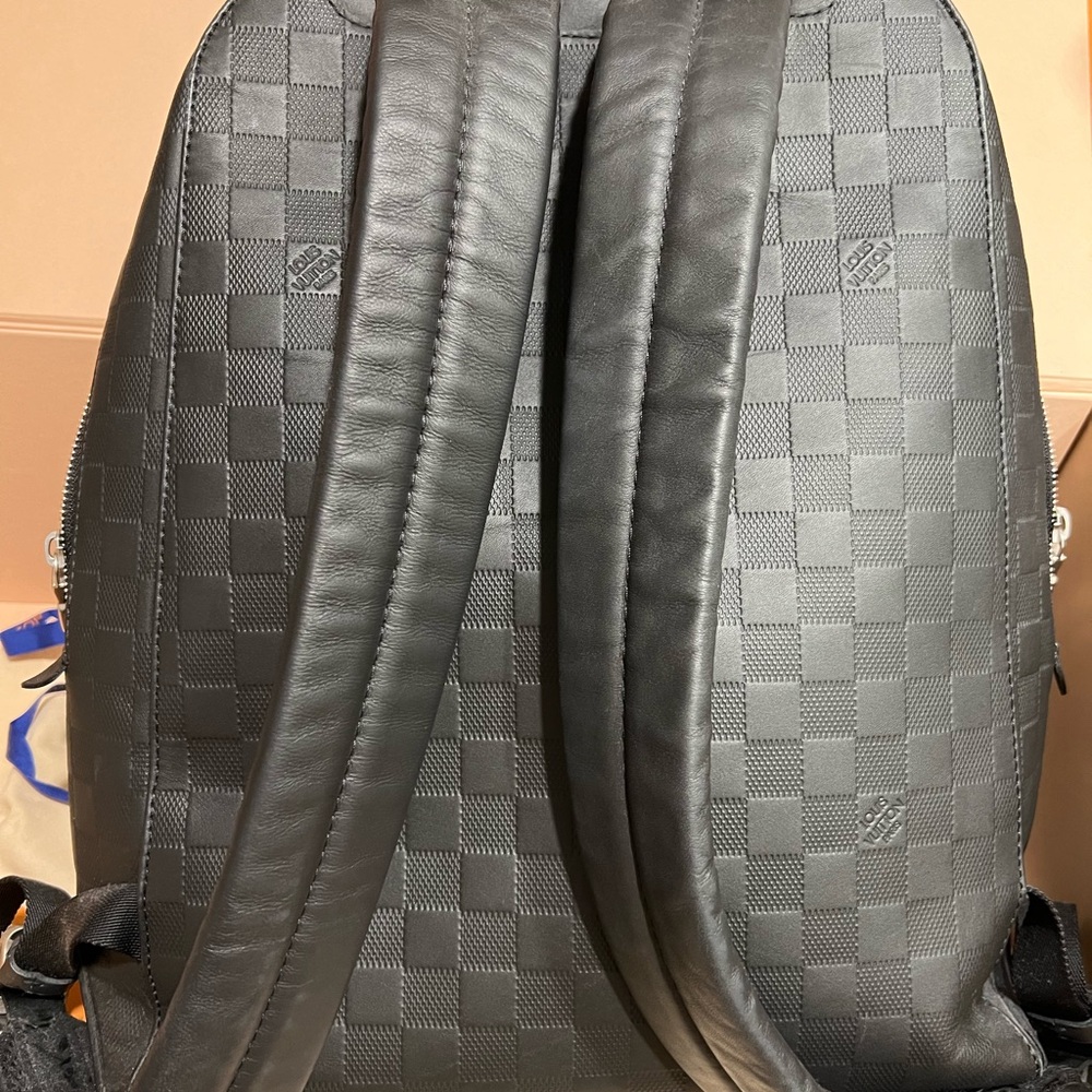 Louis Vuitton backpack - Picture 9 of 13